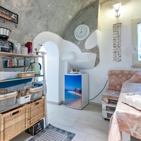 Grecale Con Vista בית הארחה